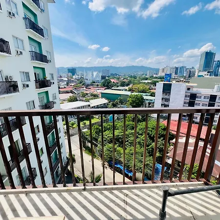 City Center 1-Bedroom With Balcony And Washer